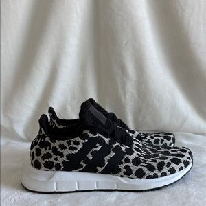 Adidas Womens Swift Run 1.0